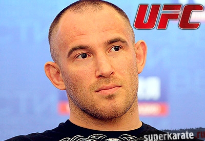 Алексей Олейник подписан в UFC