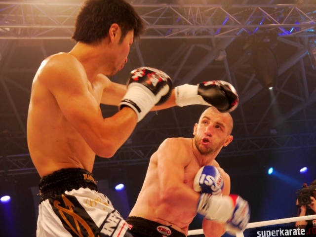 Джабар Аскеров сломил японца Йосихиро Сато