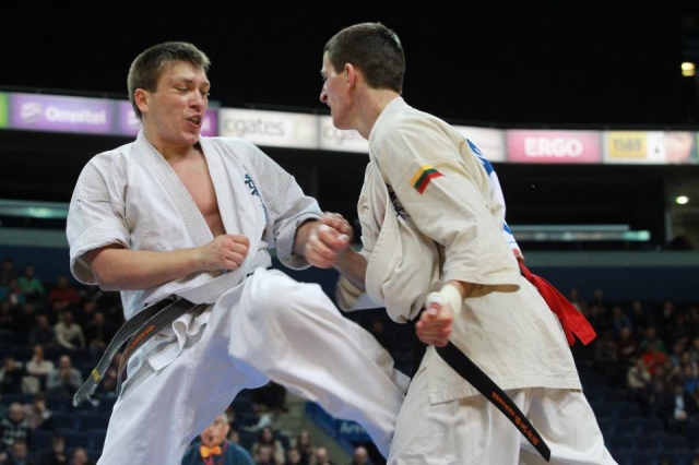 Дмитрий Моисеев - сильнейший легковес каратэ шинкиокушинкай