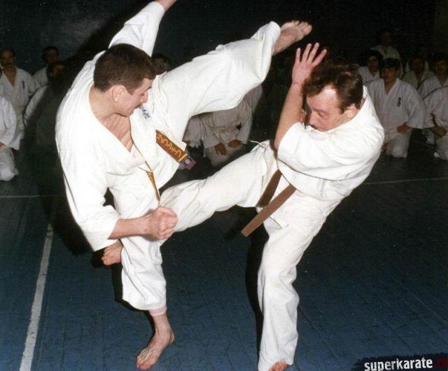 Шихан Сергей Герасимов, фрагмент сдачи на 1 Дан (1995)