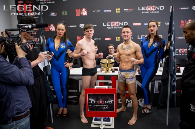 Взвешивание кикбоксеров Взвешивание кикбоксеров