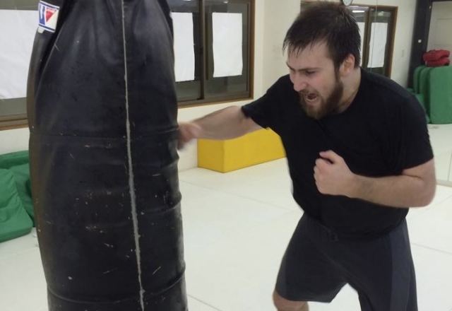 Тариел Николеишвили готовится к Хякунин кумитэ в Кавагучи Доджо