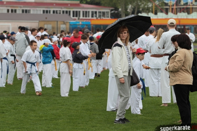Дождь тренировкам не помеха Дождь тренировкам не помеха