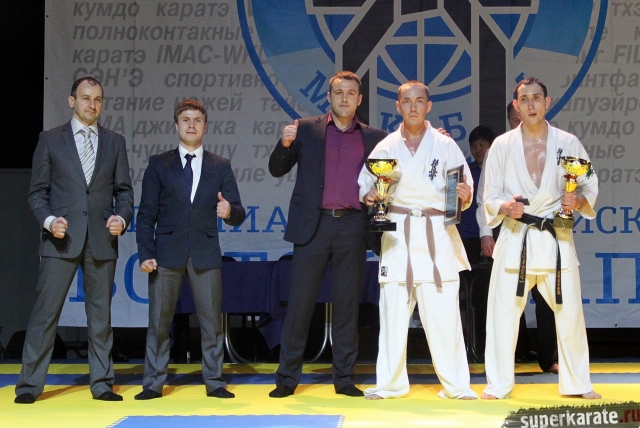 Бойцы с организаторами поединка Бойцы с организаторами поединка