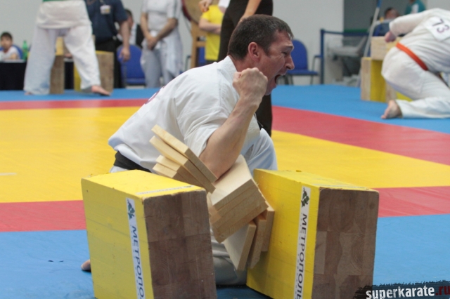 Спортивное тамэшивари в киокушинкай Спортивное тамэшивари в киокушинкай