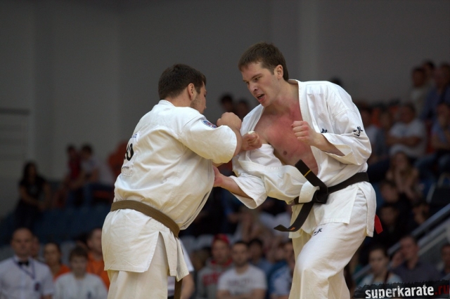 Бои абсолютного Чемпионата России по киокусинкай каратэ