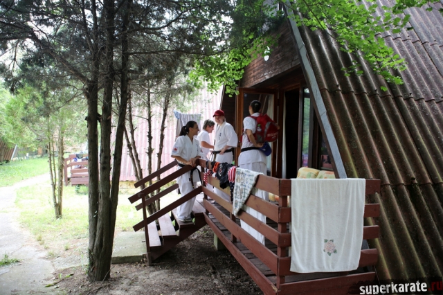 Домик наших спортсменок Домик наших спортсменок