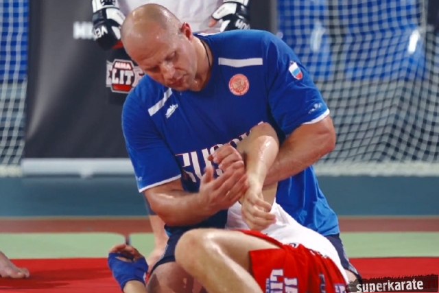 Федор Емельяненко дал мастер-класс