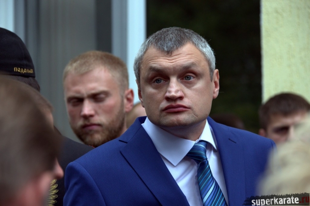 Сэнсей Виктор Карасюк Сэнсей Виктор Карасюк