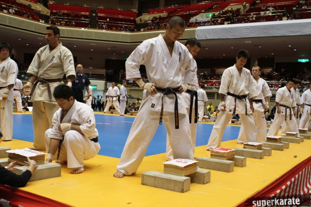 Современное тамэшивари Современное тамэшивари