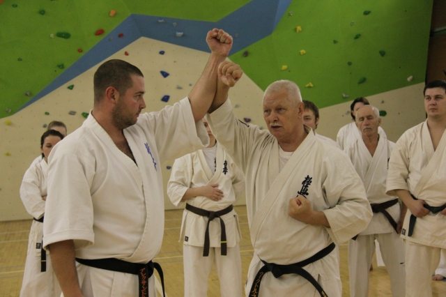 Шихан Виктор Фомин разбирает ката