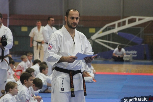 Сэнсей Карен Гядукян Сэнсей Карен Гядукян