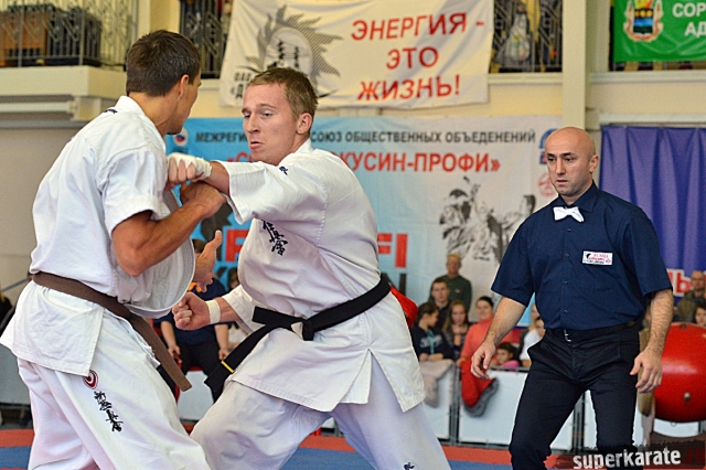 Никита Бубьяков в атаке Никита Бубьяков в атаке