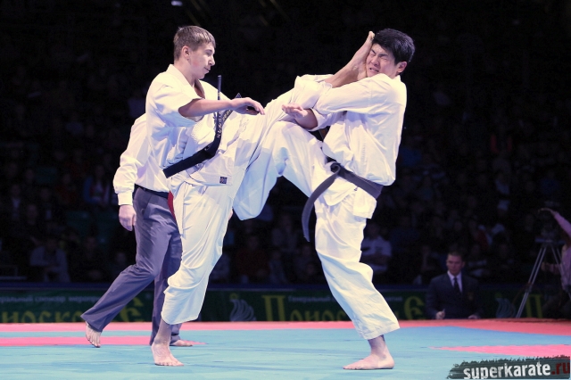 Евгений Мамро в атаке