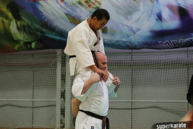 Шихан Юзо Года верхом на шихане Валентине Гедз