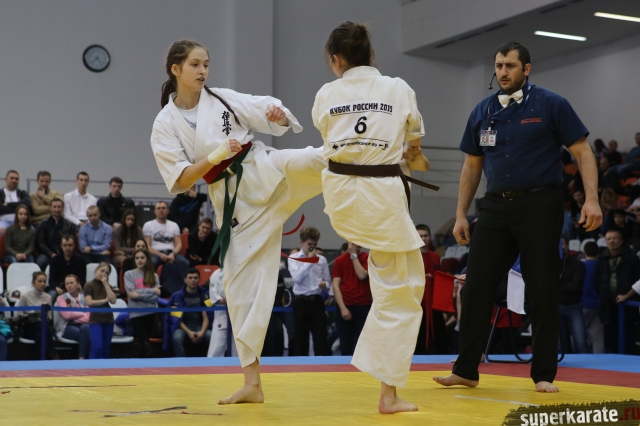 Женские бои в легкой весовой категории Женские бои в легкой весовой категории