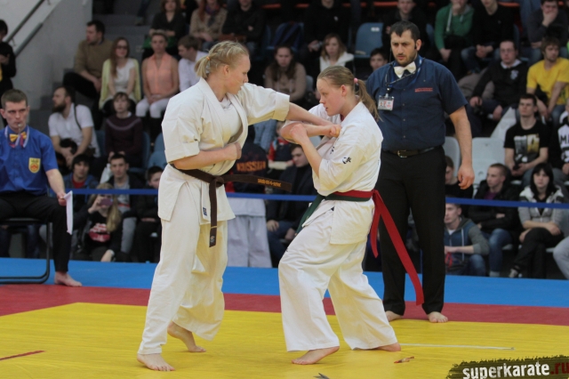 Анастасия Хасанова в атаке Анастасия Хасанова в атаке