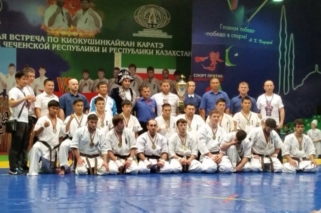 Участники матчевой встречи по киокушинкай Участники матчевой встречи по киокушинкай