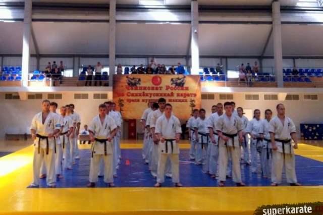 Участники абсолютного Чемпионата России по синкекусинкай Участники абсолютного Чемпионата России по синкекусинкай