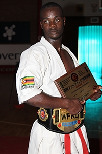 Тангаи Мланга / Tangayi Mhlanga