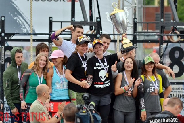 Елена Гулько и Ульяна Гребенщикова, в составе питерской команды по кроссфиту «Ударный SEVER», завоевали Большой Летний Кубок на приз «Гераклиона» Елена Гулько и Ульяна Гребенщикова, в составе питерской команды по кроссфиту «Ударный SEVER», завоевали Большой Летний Кубок на приз «Гераклиона»
