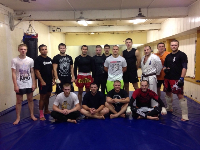 Участники одной из субботних спарринговых встреч