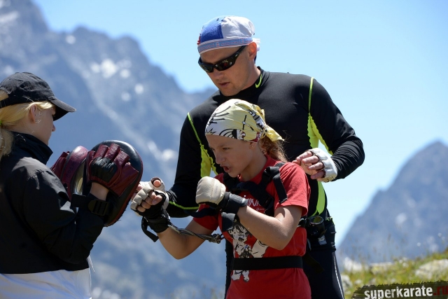 Уроки шихана Алексея Горохова (фото Елены Смирновой) Уроки шихана Алексея Горохова (фото Елены Смирновой)