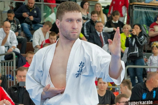 Денис Кухарев Денис Кухарев