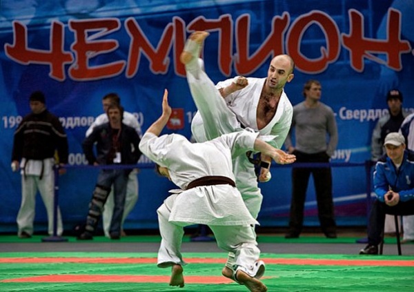 Арсен Хачатрян в атаке