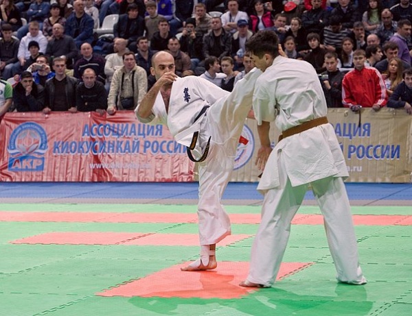 Арсен Хачатрян в атаке