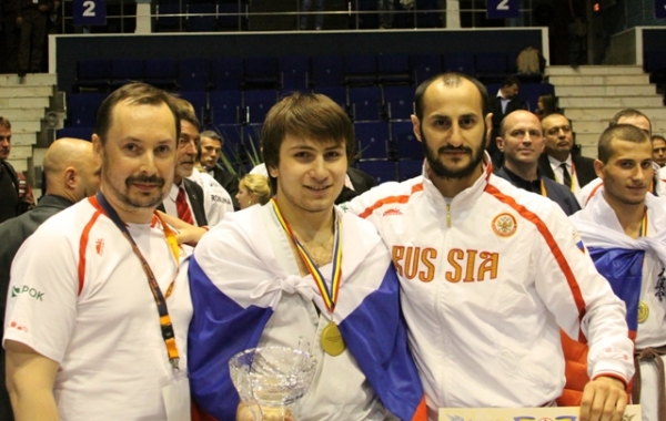 Александр Прошкин, Тариел Николеишвили, Карен Гядукян после награждения