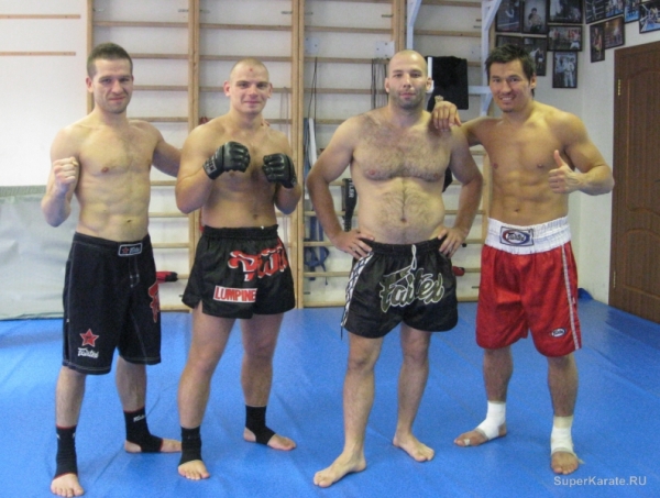 Под руководством Николая Елесина тренируются Макс Бакушин и Бату Хасиков