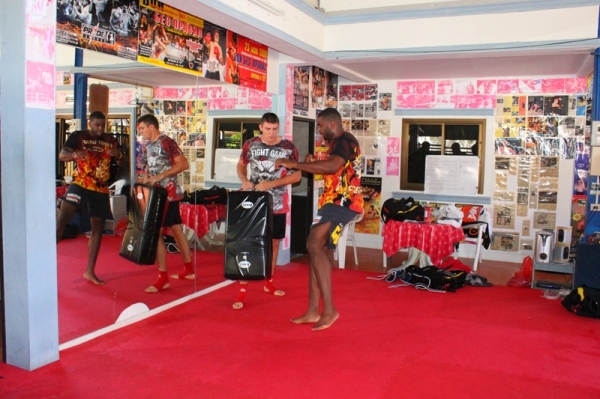 Эррол Циммерман (Errol Zimmerman) - работа на "подушках"