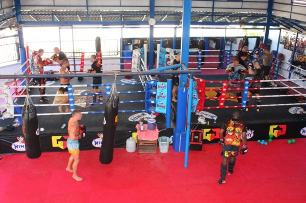 Голден Глори готовится к Гран При К-1 в Тайланде