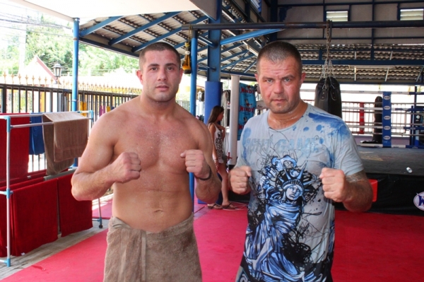 Гохан Саки (Gokhan Saki) и Бас Бун (Bas Boon)