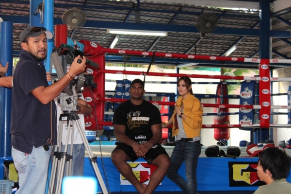 Алистера Оверима журналисты отлавливают даже в Паттайе