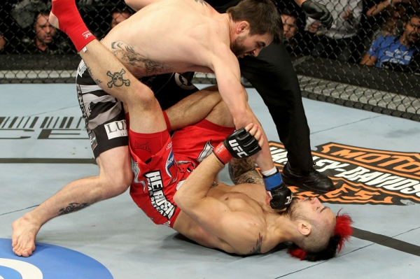 Dan Hardy vs Carlos Condit