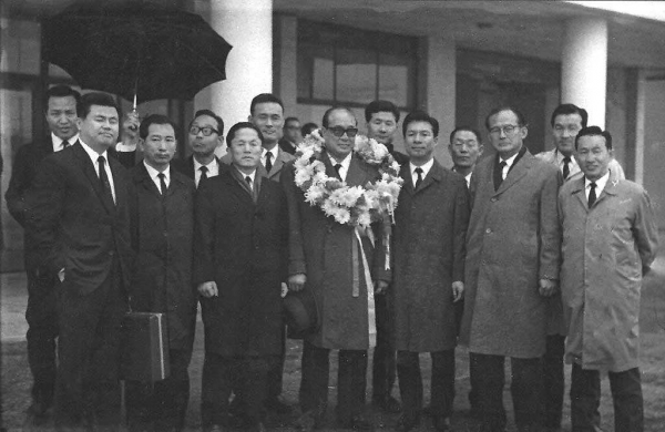 Масутацу Ояма (Киокушин) и Чхве Хон Хи (Таэквондо)