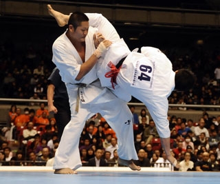 Shoki Arata vs. Zenjyuro Mori