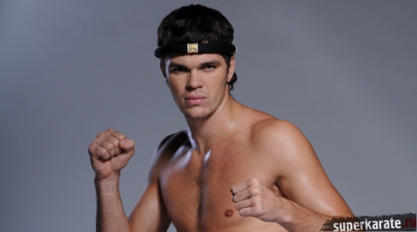 Артем Левин