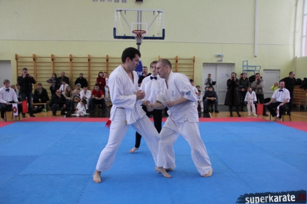 Бой ведут Дронов Евгений и Окунев Алексей