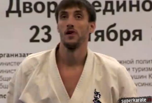 Роман Нестеренко