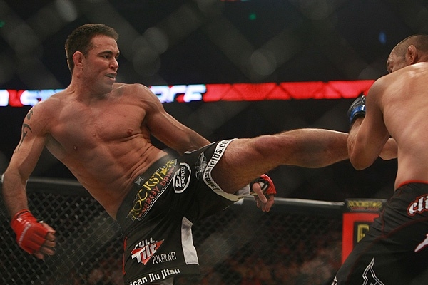 ДжейкШилдс vs. Дэн Хендерсон ДжейкШилдс vs. Дэн Хендерсон