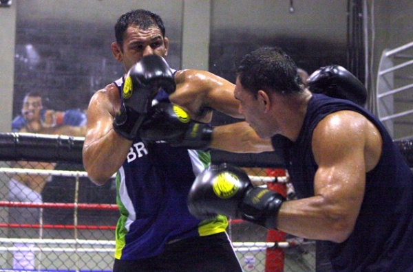 Антонио Родриго Ногейра и Антонио Рожериу Ногейра. Найдите 10 отличий.