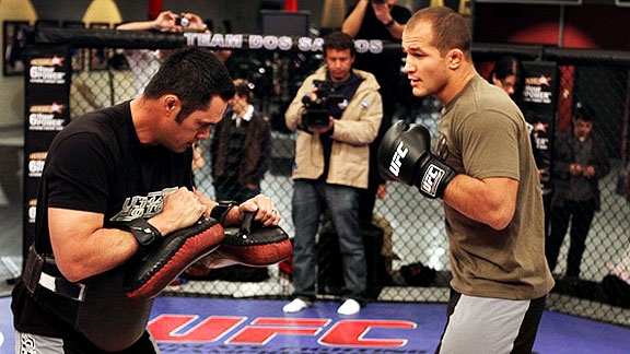 Джуниор душ Сантуш