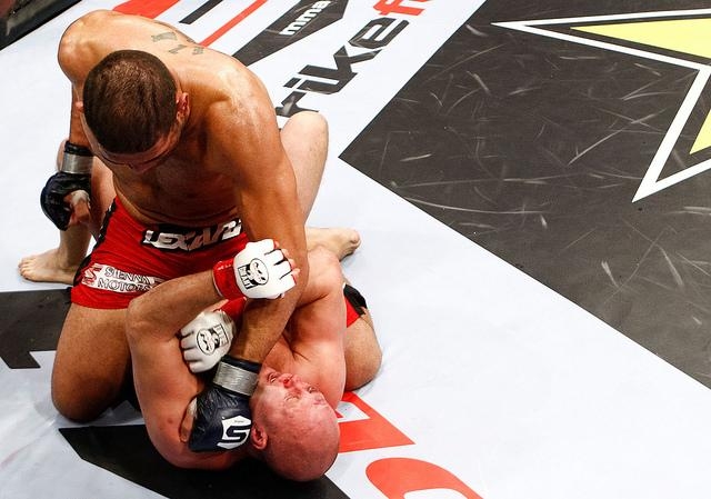 Исторический бой Антонио Силва и Федора Емельяненко Исторический бой Антонио Силва и Федора Емельяненко