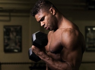 Алистар Оверим - действующий чемпион Strikeforce