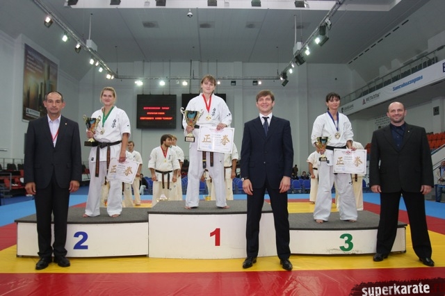 Женщины абсолютная весовая категория - каратэ киокушинкай