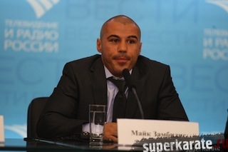 Майк Замбидис пройдет медицинское обследование с участием представителя версии W5