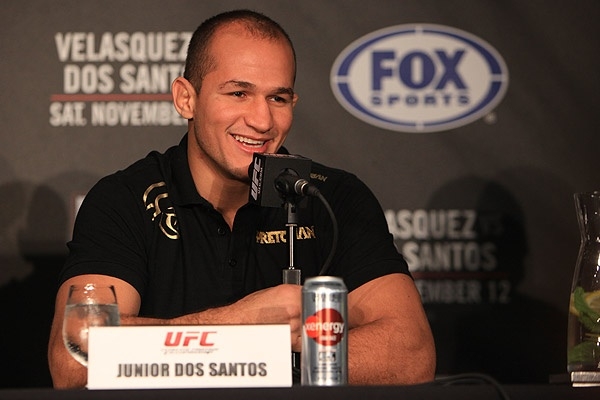 Джуниор душ Сантуш